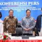 Menko Perekonomian Airlangga Hartarto dan Menkeu Sri Mulyani bersama Tim Gugus Tugas Sinkronisasi Pemerintahan Prabowo-Gibran, Thomas Djiwandono dan Budisatrio Djiwandono. (Instagram.com @smindrawati)