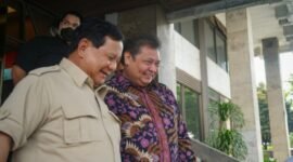 Menko Perekonomian RI Airlangga Hartarto dan Menteri Pertahanan RI sekaligus Presiden terpilih Prabowo Subianto. (Dok. ekon.go.id)