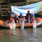 Bertepatan dengan Hari Sungai Nasional yang dirayakan setiap tanggal 27 Juli, PT PGN Tbk mengangkut sebanyak 7,9 ton sampah dari Sungai Ciliwung. (Dok. PT PGN Tbk)