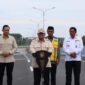 Presiden Prabowo Subianto saat meresmikan flyover Madukoro yang terletak di Jalan Madukoro Raya, Kecamatan Semarang Barat, Kota Semarang, Jawa Tengah, Rabu (11/12/2024) pagi. (Dok. Tim Media Prabowo Subianto)