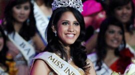 Kejaksaan Agung memeriksa Miss Indonesia 2010 Asyifa Syafningdyah Putriambami. (Facebook.com @Asyifa Syafiningdyah Putrambami Latif )

