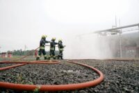 BADAK LNG, anak perusahaan PT Pertamina Hulu Energi, menggelar simulasi kebakaran darurat pada Kamis 10 Juli 2025 pukul 08.56 WITA di kilang Bontang.
