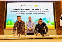 CEO Danantara, Rosan Roeslani, saat penandatanganan MoU kerja sama geothermal antara PLN dan Pertamina. (Dok. Danantara)