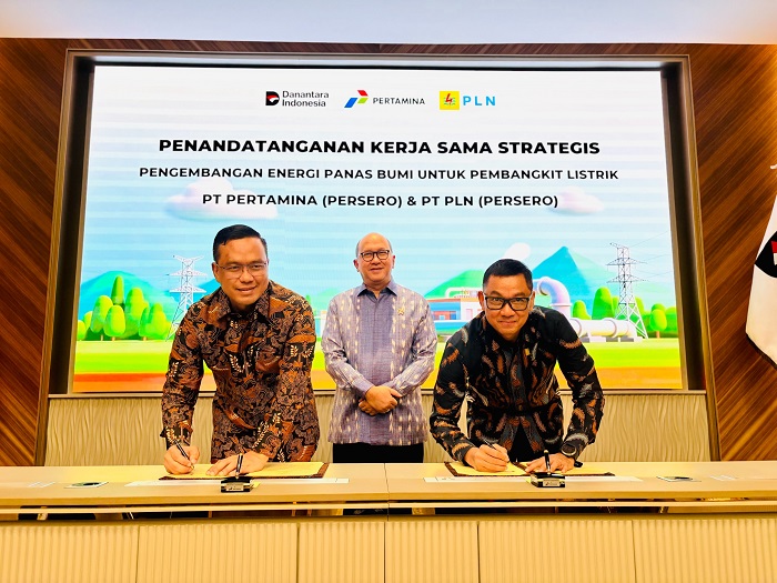 CEO Danantara, Rosan Roeslani, saat penandatanganan MoU kerja sama geothermal antara PLN dan Pertamina. (Dok. Danantara)
